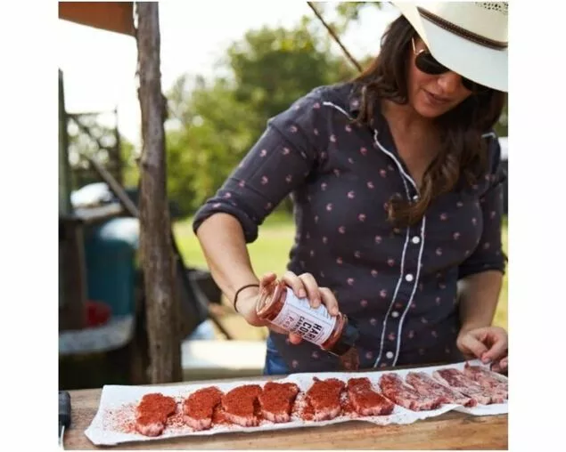 HARDCORE CARNIVORE Red Rub 311g - Premium BBQ Meat Seasoning for Steak, Pork, and Chicken - Image 2